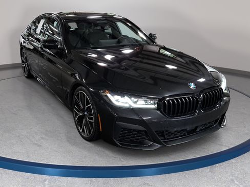 Used 2023 BMW M550i xDrive w/ Executive Package AWD/4WD image 3