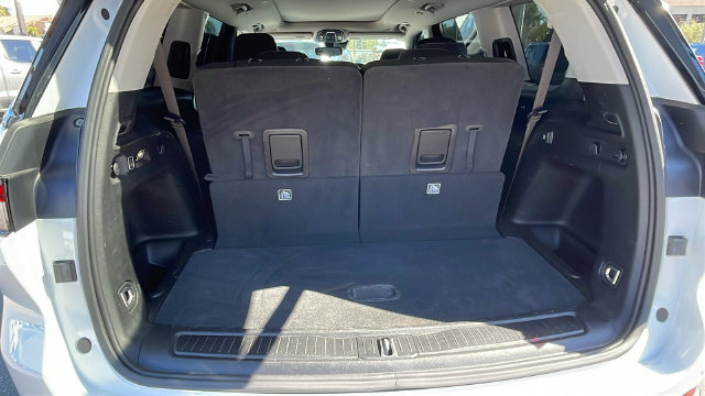 Used 2023 Jeep Grand Cherokee L Limited w/ Black Appearance Package RWD image 32