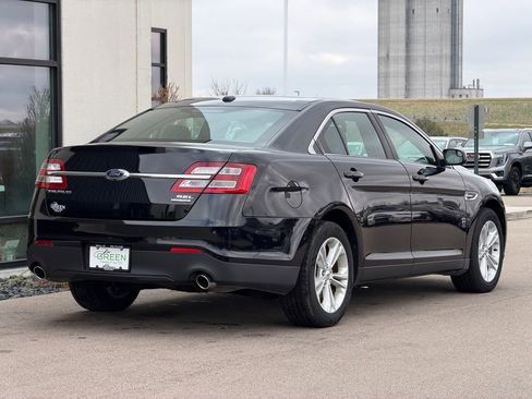 Used 2019 Ford Taurus SEL image 5