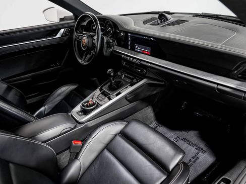 Used 2021 Porsche 911 Carrera S RWD image 33