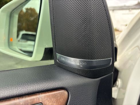 Used 2015 Mercedes-Benz GL 550 4MATIC image 19