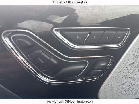 Certified 2025 Lincoln Aviator Black Label image 38