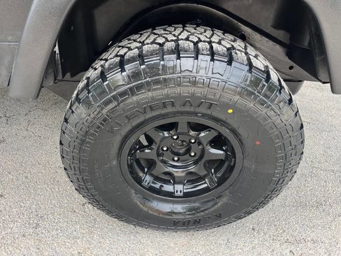 Used 2005 Jeep Wrangler Unlimited image 17