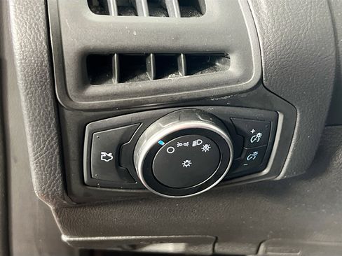 Used 2018 Ford Focus SE image 10