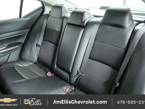 Used 2024 Nissan Altima 2.5 SR FWD image 17