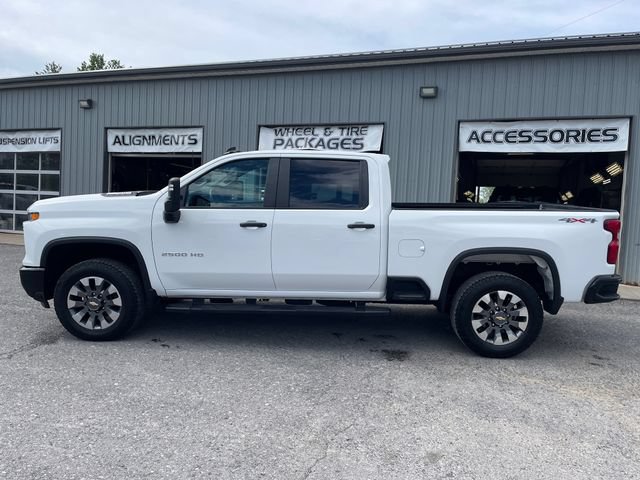 Used 2024 Chevrolet Silverado 2500 Custom w/ Custom Value Package AWD/4WD image 4