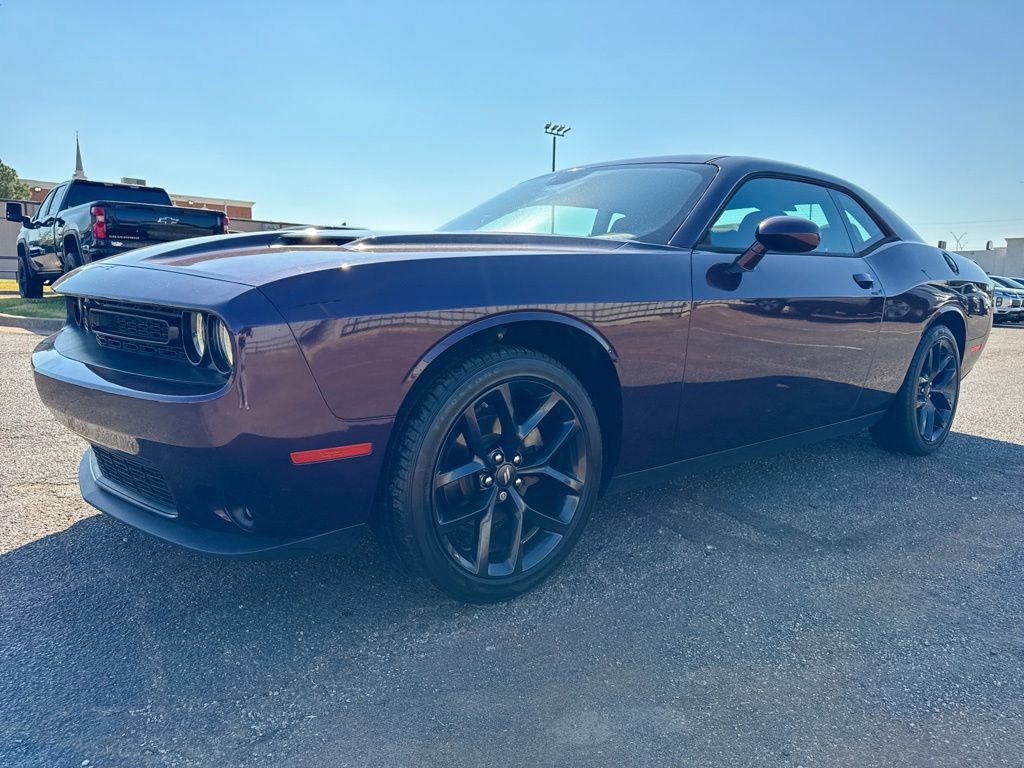 Used 2022 Dodge Challenger SXT RWD image 3