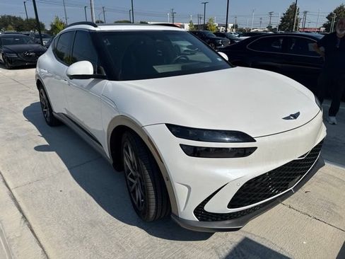 Used 2023 Genesis GV60 Advanced AWD/4WD image 1