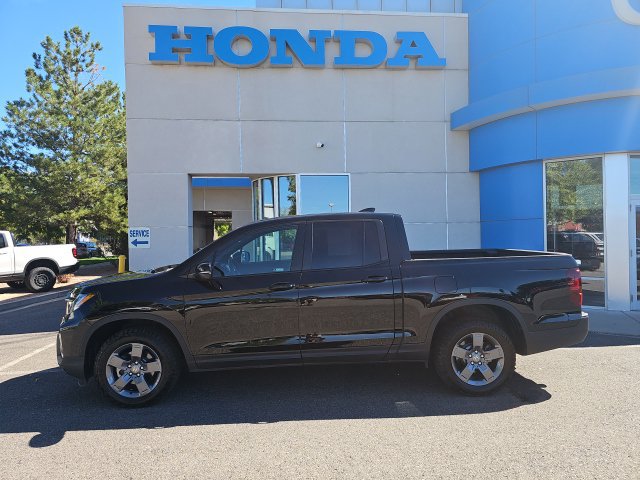 Used 2024 Honda Ridgeline TrailSport image 2