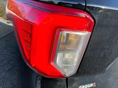 Used 2021 Ford Explorer XLT w/ Equipment Group 202A image 27