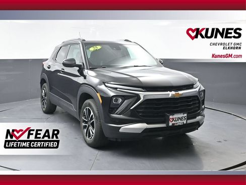 Used 2025 Chevrolet TrailBlazer LT AWD/4WD image 1
