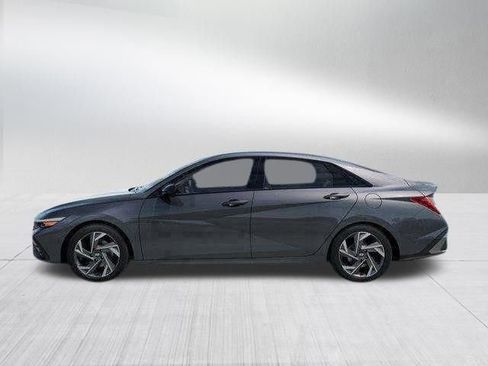 New 2026 Hyundai Elantra SEL Sport Premium FWD image 3