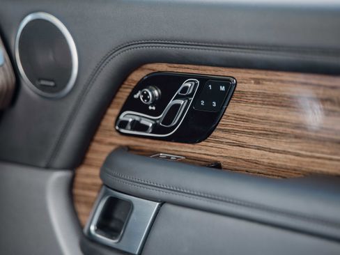 Used 2019 Land Rover Range Rover HSE AWD/4WD image 18