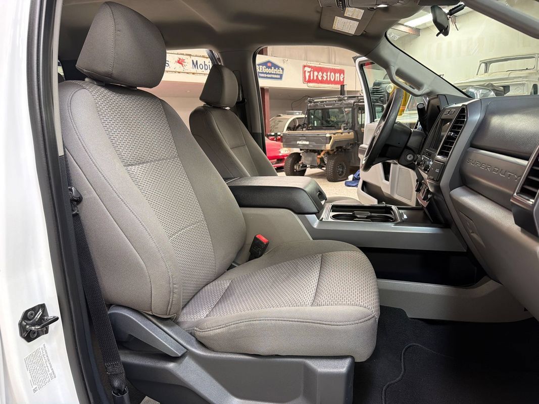 Used 2022 Ford F350 XLT w/ XLT Premium Package AWD/4WD image 36