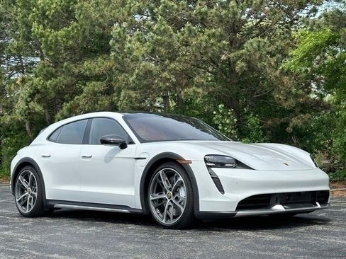 New 2023 Porsche Taycan Cross Turismo image 6