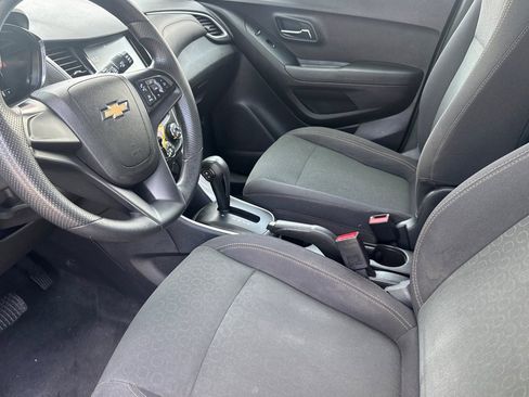 Used 2017 Chevrolet Trax LS FWD image 10