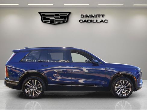 New 2026 Cadillac Vistiq Sport w/ LPO, Floor Liner Package image 6