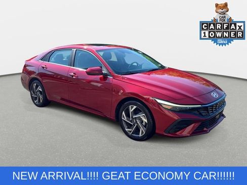 Used 2024 Hyundai Elantra SEL w/ Convenience Package FWD image 3