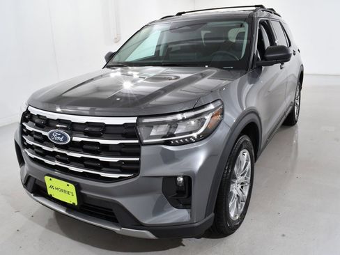 New 2026 Ford Explorer Active w/ Active Comfort Package image 2