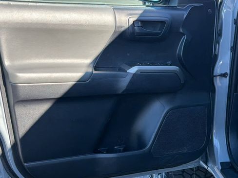 Used 2020 Toyota Tacoma SR5 image 23