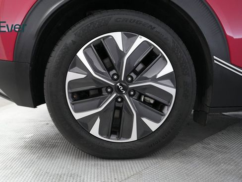 Used 2024 Kia EV6 Light image 17