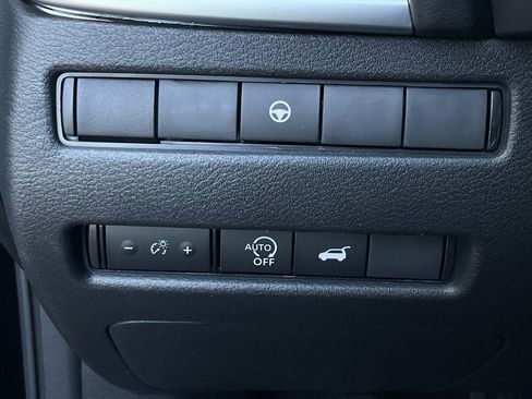 New 2026 Nissan Rogue SV AWD/4WD image 25
