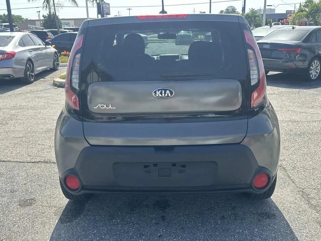Used 2015 Kia Soul + FWD image 8