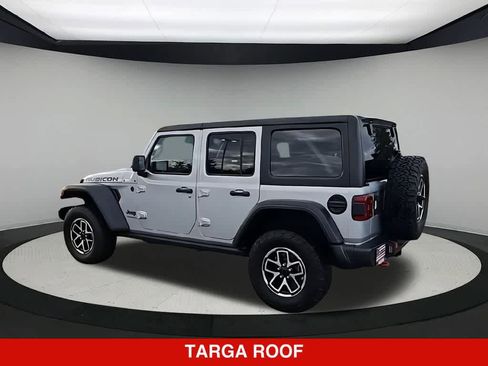 Used 2024 Jeep Wrangler Unlimited Rubicon AWD/4WD image 6