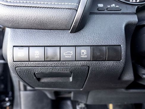 Used 2024 Toyota Camry SE image 16