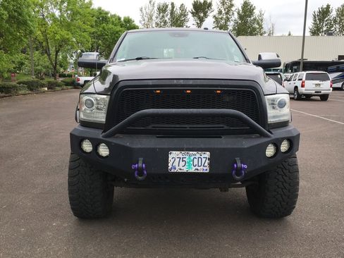 Used 2014 RAM 3500 Laramie w/ Convenience Group AWD/4WD image 9