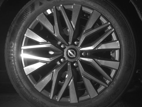 Used 2025 Nissan Altima 2.5 SV FWD image 18