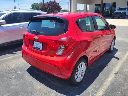 Used 2022 Chevrolet Spark LT FWD image 4