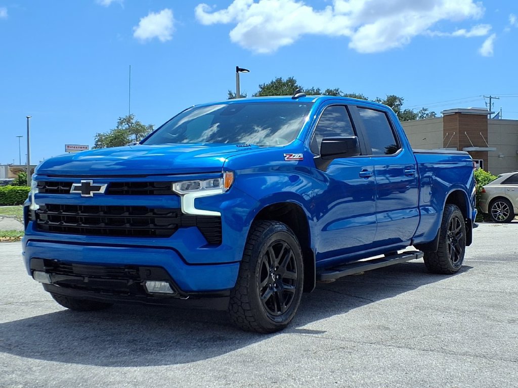 Used 2024 Chevrolet Silverado 1500 RST AWD/4WD image 3