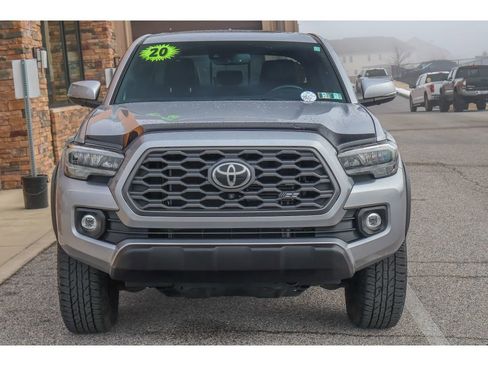 Used 2020 Toyota Tacoma TRD Off-Road w/ TRD Premium Off Road Package image 8