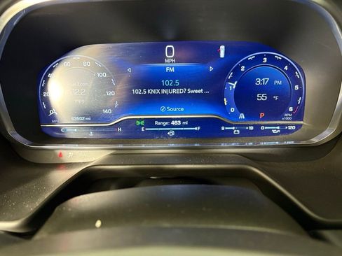 Used 2023 Chevrolet Suburban Premier image 31