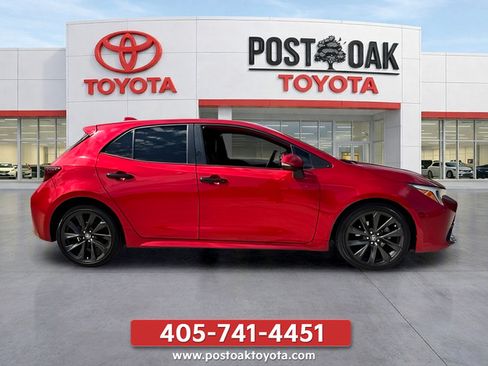 Used 2023 Toyota Corolla XSE FWD image 11