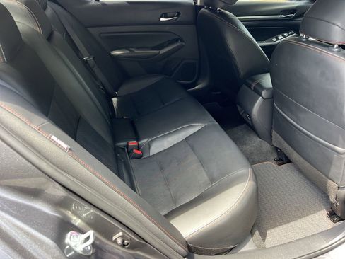 Used 2024 Nissan Altima 2.5 SR w/ SR Premium Package AWD/4WD image 12