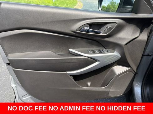 Used 2025 Chevrolet Trax RS w/ Driver Confidence Package FWD image 13