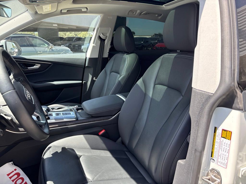 Used 2023 Audi Q8 Premium w/ Convenience Package AWD/4WD image 13