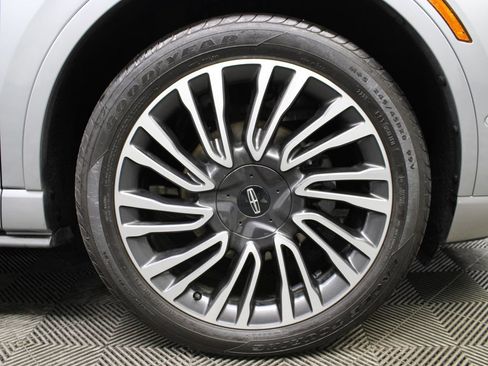 Used 2022 Lincoln Corsair Reserve w/ Equipment Group 201A AWD/4WD image 13