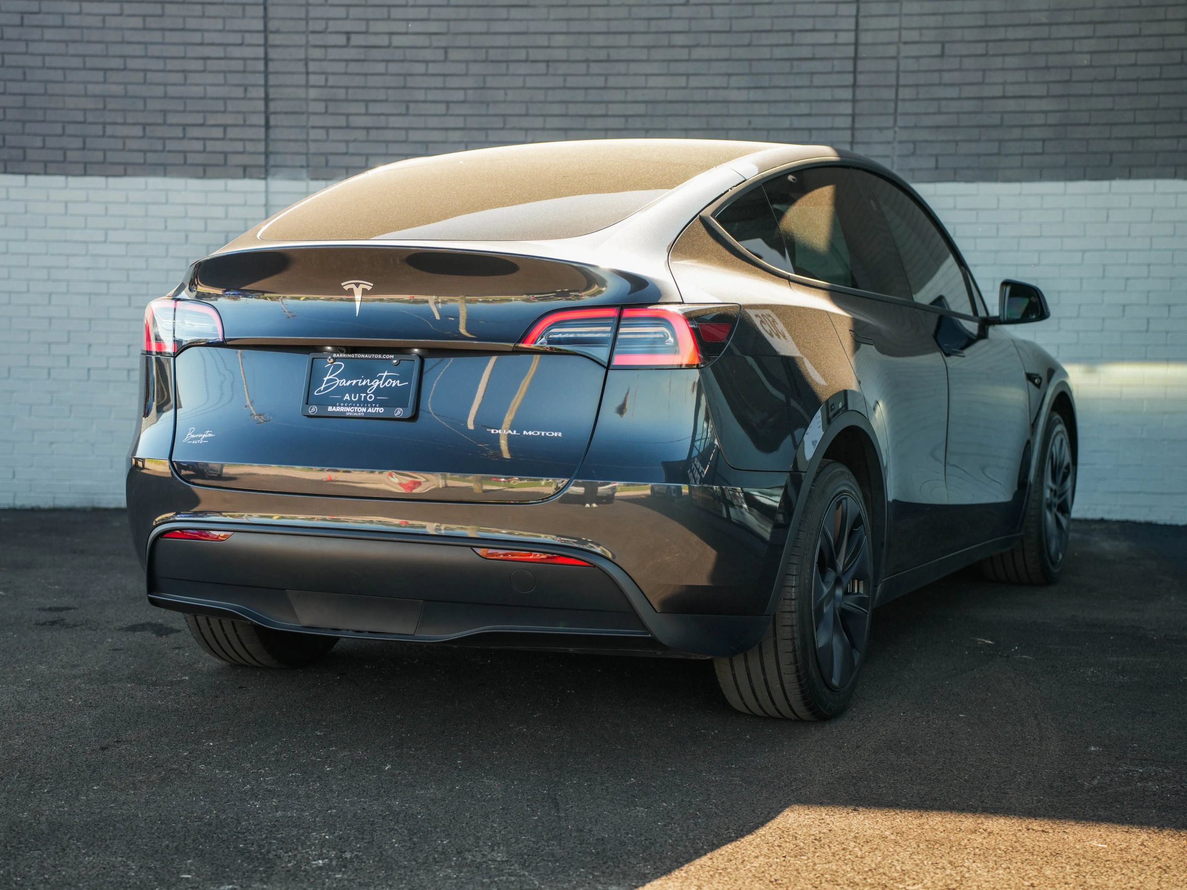 Used 2024 Tesla Model Y Long Range AWD/4WD image 5