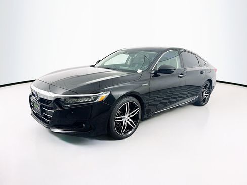 Used 2021 Honda Accord Touring image 3