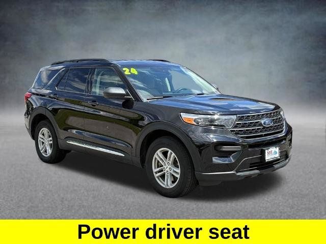 Certified 2024 Ford Explorer XLT w/ Class IV Trailer Tow Package AWD/4WD image 8