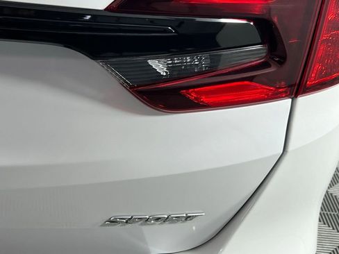 Used 2024 Honda Odyssey Sport image 11