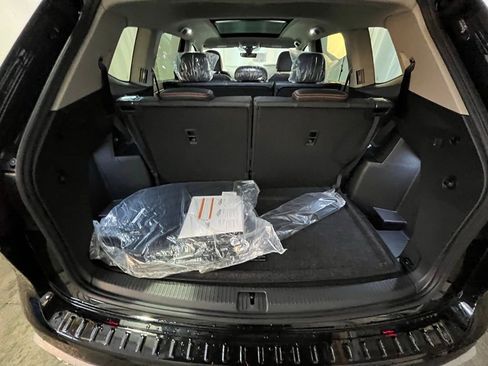 New 2026 Volkswagen Atlas Peak Edition AWD/4WD image 25