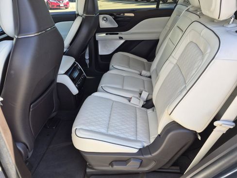 Used 2023 Lincoln Aviator Black Label w/ Dynamic Handling Package image 27