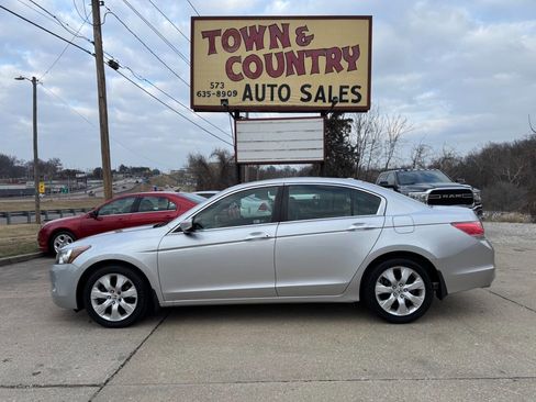 Used 2010 Honda Accord EX-L image 4