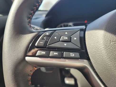 Used 2024 Nissan Altima 2.0 SR image 28