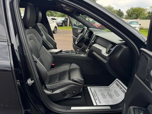 Used 2021 Volvo XC60 T8 R-Design w/ Advanced Package AWD/4WD image 25