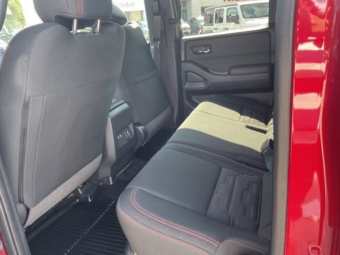 Used 2023 Nissan Frontier PRO-4X w/ Pro Convenience Package AWD/4WD image 10